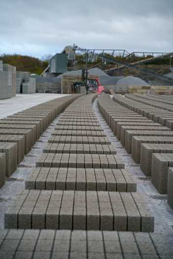 Quarry products delivered throughout Northern Ireland - Product - Blocks & bricks